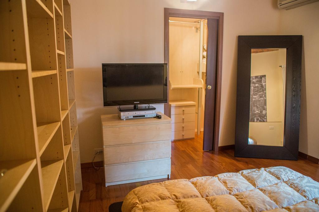 Ancient Roman Apartment Milan Exterior photo